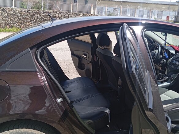 2013 Chevrolet Cruze I Рестайлинг, коричневый, 610000 рублей - вид 4