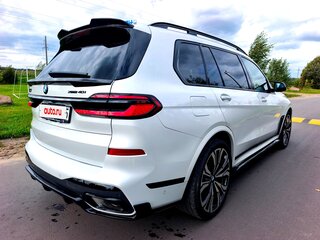 2024 BMW X7 40i I (G07) Рестайлинг, белый, 9900000 рублей, вид 5