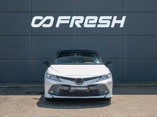 2020 Toyota Camry VIII (XV70), белый, 2630000 рублей, вид 3