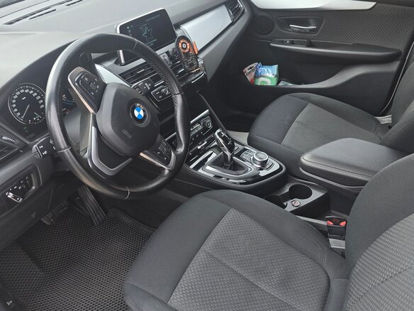 2018 BMW 2 серии Gran Tourer Gran Tourer 218d F46 Рестайлинг, белый, 1950000 рублей - вид 4