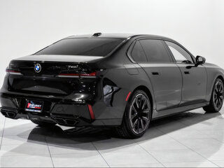 2025 BMW 7 серии 760i xDrive VII (G70), чёрный, 14468417 рублей, вид 4