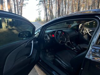 2012 Opel Astra GTC J Рестайлинг, чёрный, 810000 рублей, вид 2