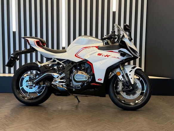 2026 QJMotor SRK 421 RR, белый, 629000 рублей - вид 1