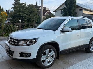 2014 Volkswagen Tiguan I Рестайлинг, белый, 1700000 рублей, вид 1
