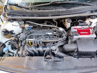 2013 Hyundai Solaris I, белый, 415000 рублей, вид 5