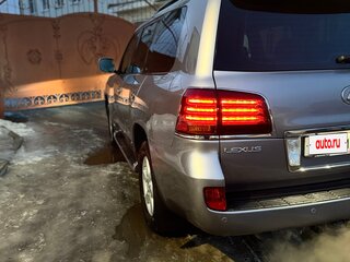 2011 Lexus LX 570 III, серебристый, 3200000 рублей, вид 4