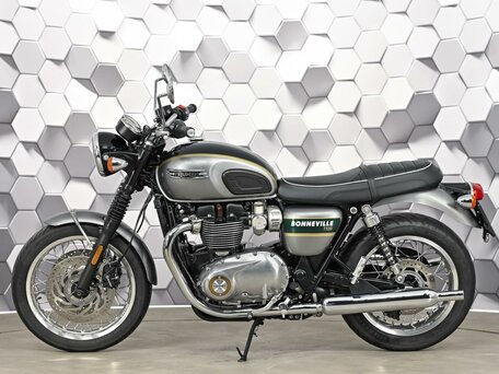 2022 Triumph Bonneville T120, зелёный, 947000 рублей, вид 4