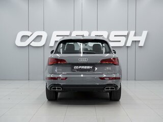 2025 Audi Q5 L 45 TFSI II (FY) Рестайлинг, серый, 5570000 рублей, вид 4