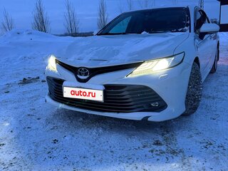 2020 Toyota Camry VIII (XV70), белый, 3490000 рублей, вид 1