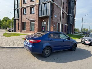 2013 Kia Rio III, синий, 450000 рублей, вид 4