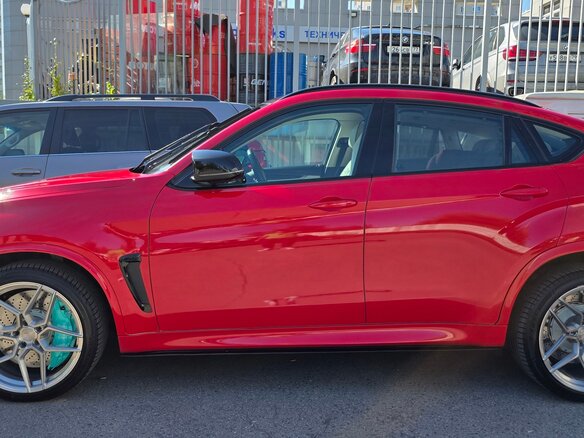 2015 BMW X6 50i II (F16), красный, 3850000 рублей - вид 5