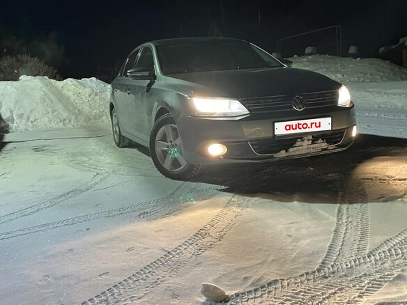 2013 Volkswagen Jetta VI, серый, 1100000 рублей - вид 3