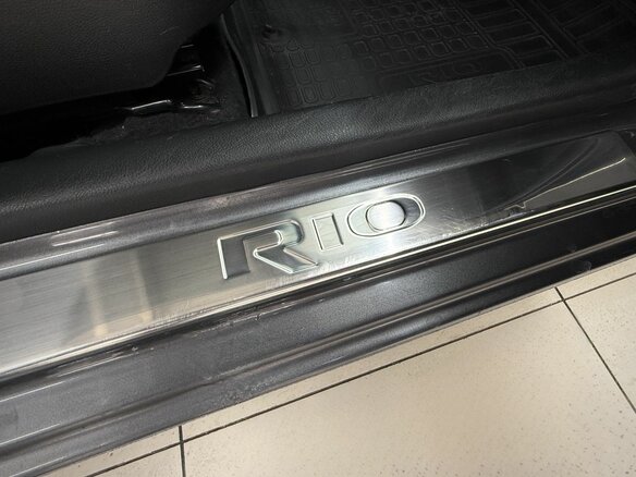 2012 Kia Rio 4-speed III, серебристый, 750000 рублей - вид 7