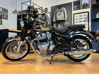 2026 Royal Enfield Classic 650, серебристый, 723000 рублей, вид 2