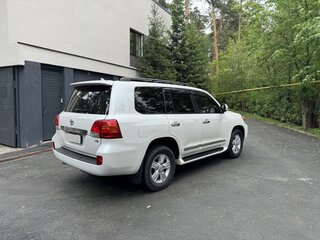 2015 Toyota Land Cruiser 200 Series Рестайлинг 1, белый, 5199000 рублей, вид 5