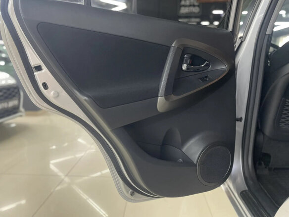 2010 Toyota RAV4 III (XA30), серебристый - вид 18