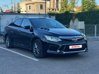 2016 Toyota Camry VII (XV50) Рестайлинг, чёрный, 2280000 рублей, вид 2