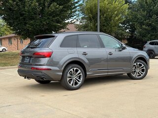 2026 Audi Q7 45 TFSI II (4M) Рестайлинг 2, серый, 8249928 рублей, вид 2