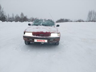 1990 Toyota Carina V (T170), красный, 90000 рублей, вид 1