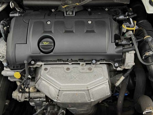 2011 Peugeot 308 I Рестайлинг, бежевый, 580000 рублей - вид 13