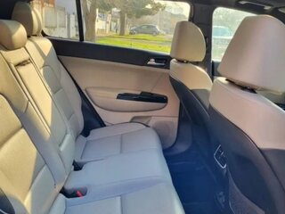 2019 Kia Sportage IV Рестайлинг, серый, 2550000 рублей, вид 5