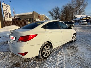 2016 Hyundai Solaris I Рестайлинг, белый, 600000 рублей, вид 3