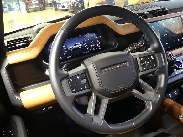 2023 Land Rover Defender 110 II, коричневый, 8455060 рублей - вид 5
