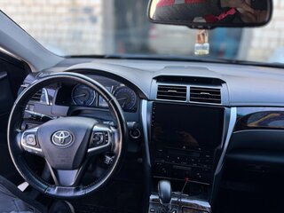 2015 Toyota Camry VII (XV50) Рестайлинг, чёрный, 2200000 рублей, вид 3