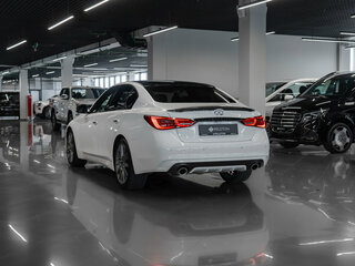 2018 Infiniti Q50 I Рестайлинг, белый, 3020000 рублей, вид 4