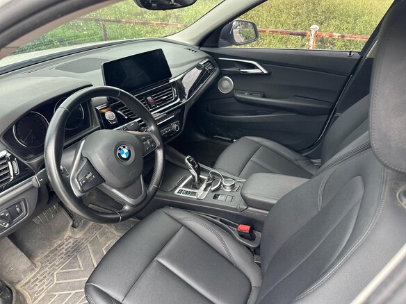 2022 BMW 1 серии 120i III (F52) Рестайлинг, белый, 1540000 рублей - вид 7