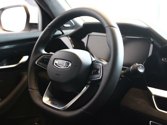 2025 Geely Monjaro I Рестайлинг, белый, 4954990 рублей - вид 38