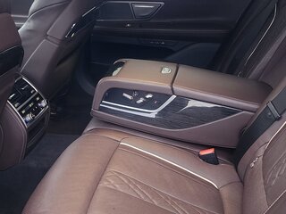 2020 BMW 7 серии 730d xDrive VI (G11/G12) Рестайлинг, чёрный, 4750000 рублей, вид 2