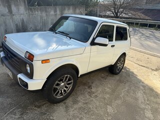 2016 Lada (ВАЗ) 2121 (4x4) Urban I Рестайлинг, белый, 610000 рублей, вид 3