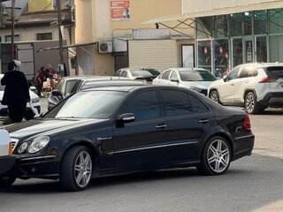 2002 Mercedes-Benz E-Класс 320 III (W211, S211), чёрный, 1275000 рублей, вид 4
