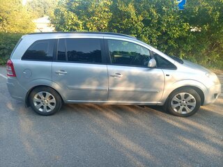 2012 Opel Zafira B Рестайлинг, серый, 580000 рублей, вид 3