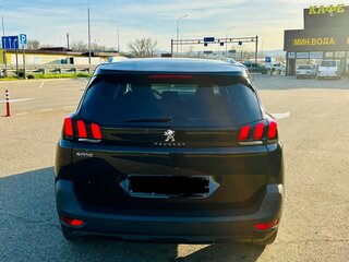 2020 Peugeot 5008 II, чёрный, 2000000 рублей, вид 3