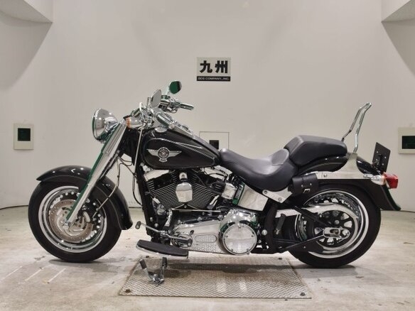 2012 Harley-Davidson Fat Boy, чёрный, 1160000 рублей