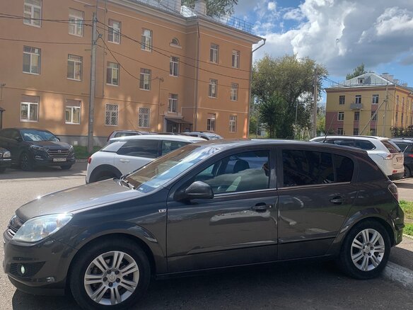 2010 Opel Astra H Рестайлинг, серый, 450000 рублей - вид 4
