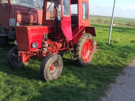 1986 ВТЗ Т-25А, красный, 350000 рублей, вид 2