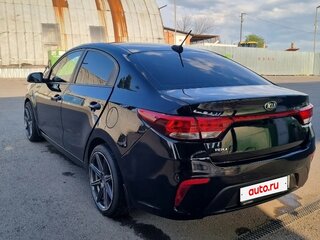 2018 Kia Rio IV, чёрный, 1250000 рублей, вид 4