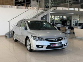 2010 Honda Civic VIII Рестайлинг, серебристый, 909900 рублей, вид 1