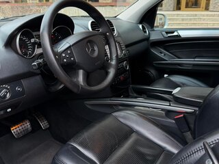 2007 Mercedes-Benz M-Класс AMG 63 AMG II (W164), серебристый, 1600000 рублей, вид 2
