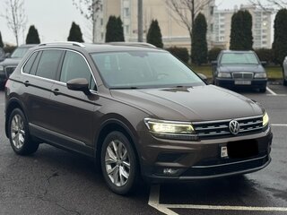 2018 Volkswagen Tiguan II, коричневый, 1710000 рублей, вид 2