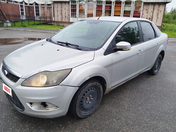 2009 Ford Focus II Рестайлинг, серебристый, 150000 рублей - вид 2