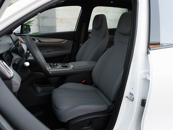 2026 Geely Galaxy M7, белый - вид 17
