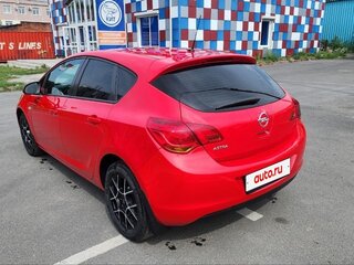 2011 Opel Astra J, красный, 705000 рублей, вид 4