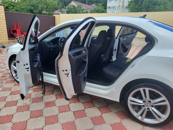 2017 Volkswagen Jetta VI Рестайлинг, белый, 1550000 рублей - вид 16