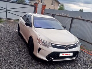 2016 Toyota Camry VII (XV50) Рестайлинг, белый, 1720000 рублей, вид 3