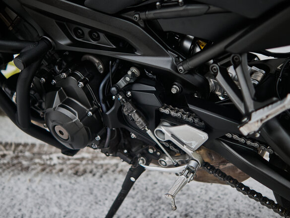 2017 Yamaha MT-09 (FZ-09), серый, 999999 рублей - вид 9