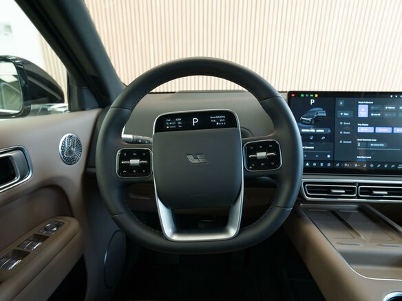 2025 Li Auto (Lixiang) L9 52.3 kWh I Рестайлинг, чёрный - вид 31